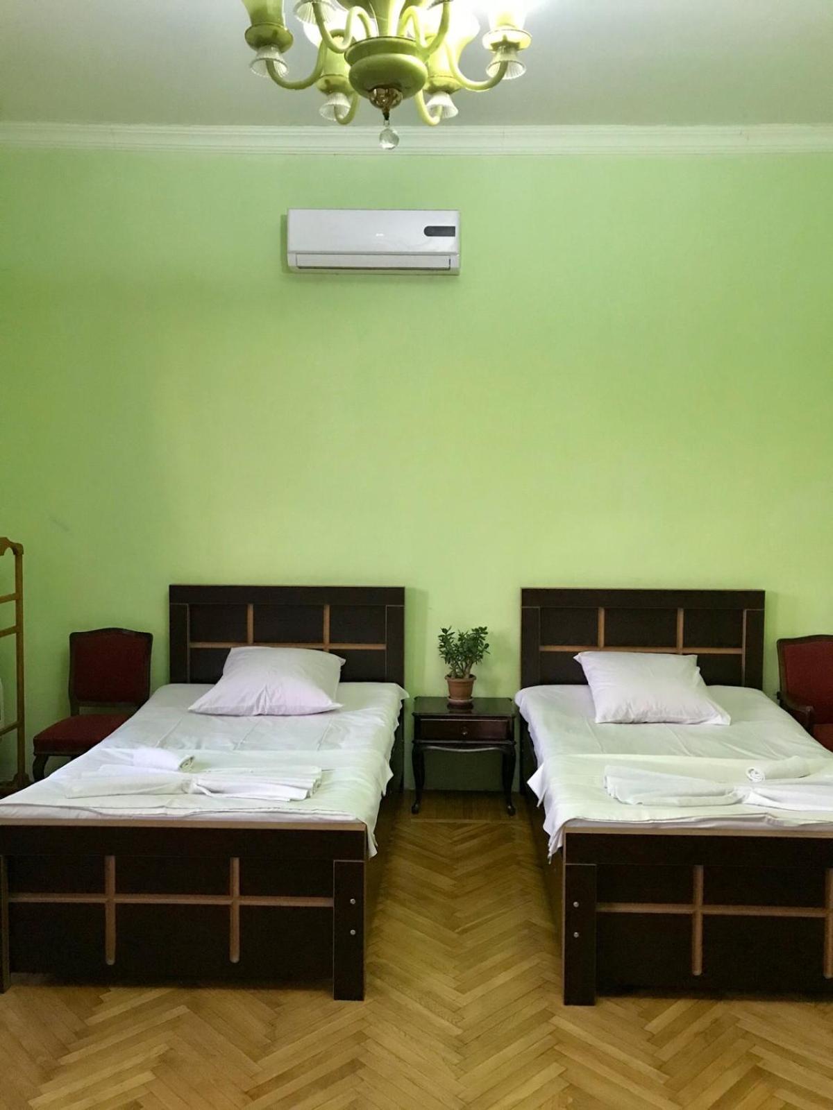 Guest House Nona クタイシ 部屋 写真