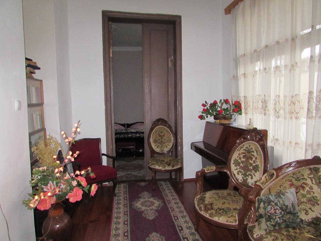 Guest House Nona クタイシ 部屋 写真